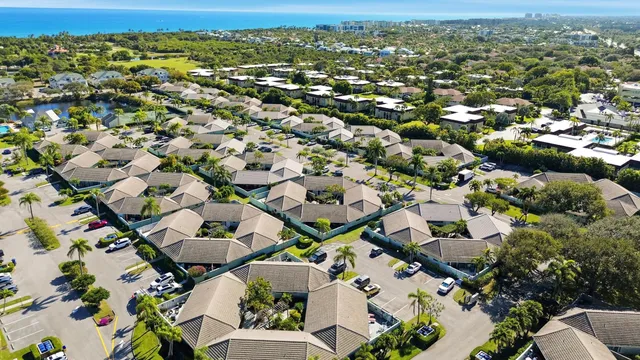 $749,000 | 1127 East Seminole Avenue, Unit 24B, Jupiter, FL 33477