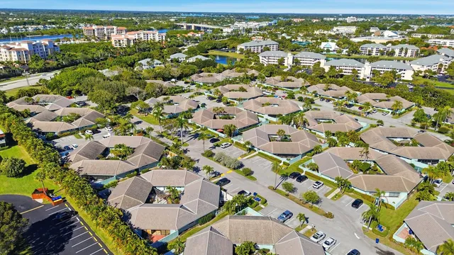 $749,000 | 1127 East Seminole Avenue, Unit 24B, Jupiter, FL 33477