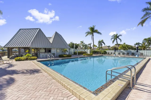 $749,000 | 1127 East Seminole Avenue, Unit 24B, Jupiter, FL 33477