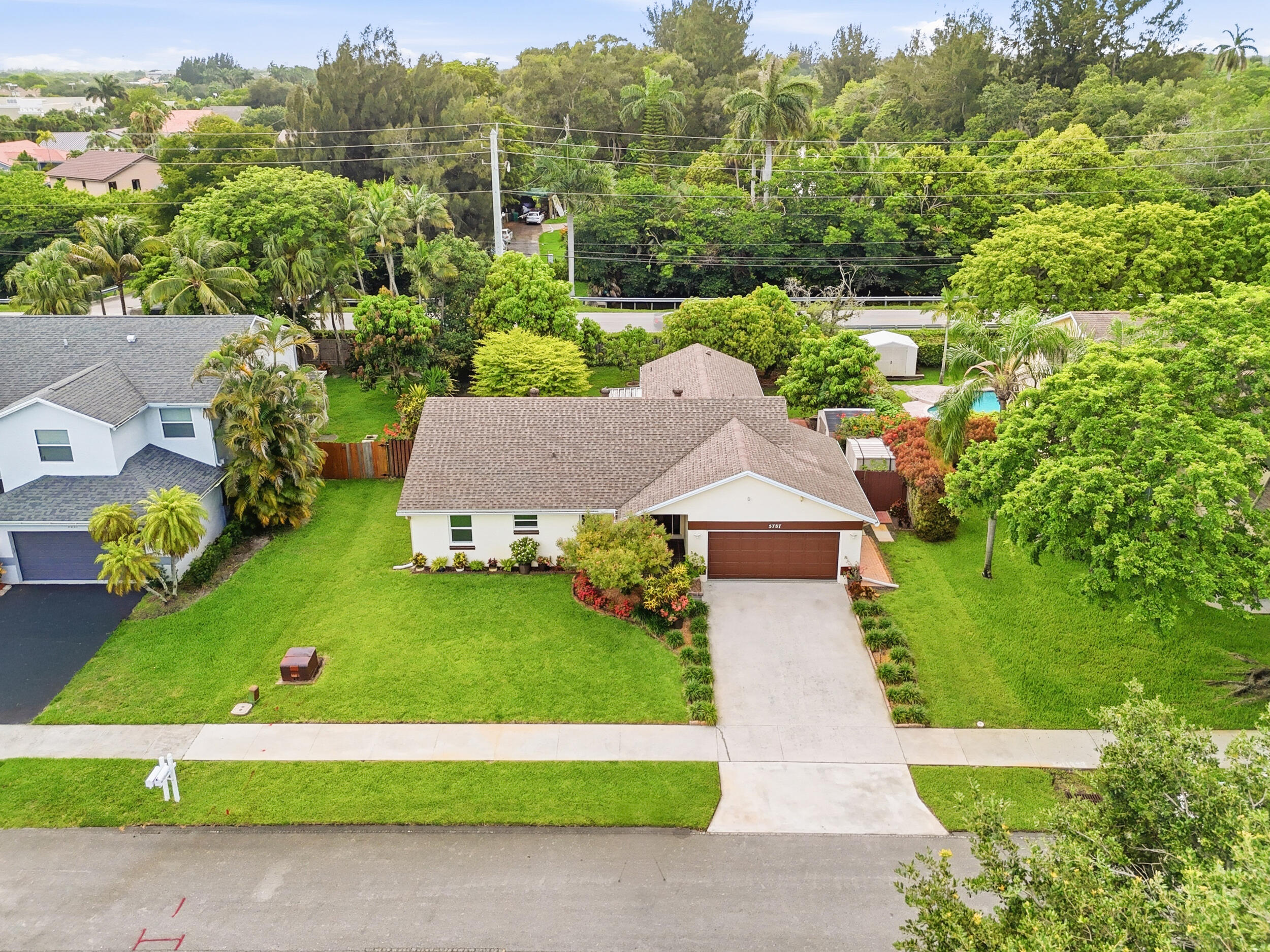 5787 Southwest 57th Way Davie, FL 33314 - Photo 40 of 40 004
