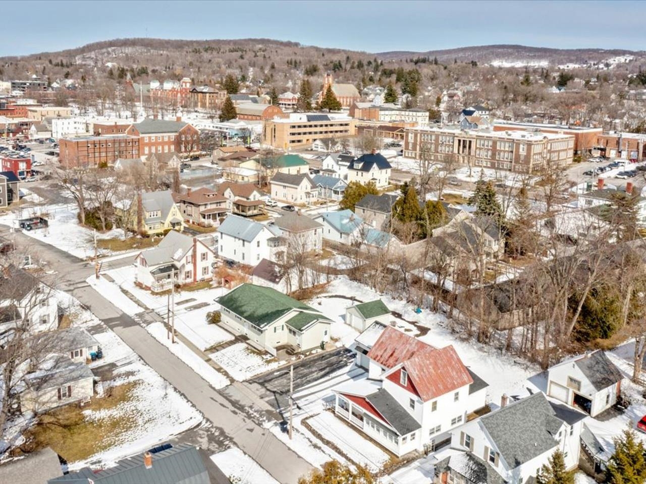 7 Sawyer Street St. Albans, VT 05478 - Photo 3 of 48