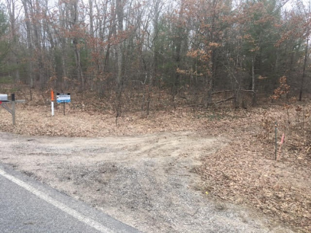 9145 South 116th Rothbury, MI 49452 - Photo 23 of 26 Driveway
