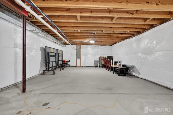 $6,000 | 40 Gina Drive, Allentown, NJ 08501