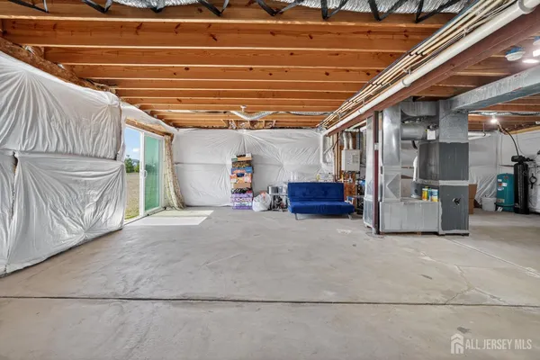 $6,000 | 40 Gina Drive, Allentown, NJ 08501