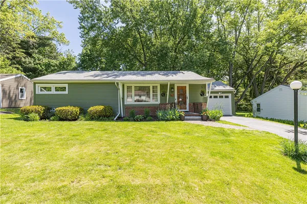 $299,900 | 60 Alaimo Drive, Brighton, NY 14625