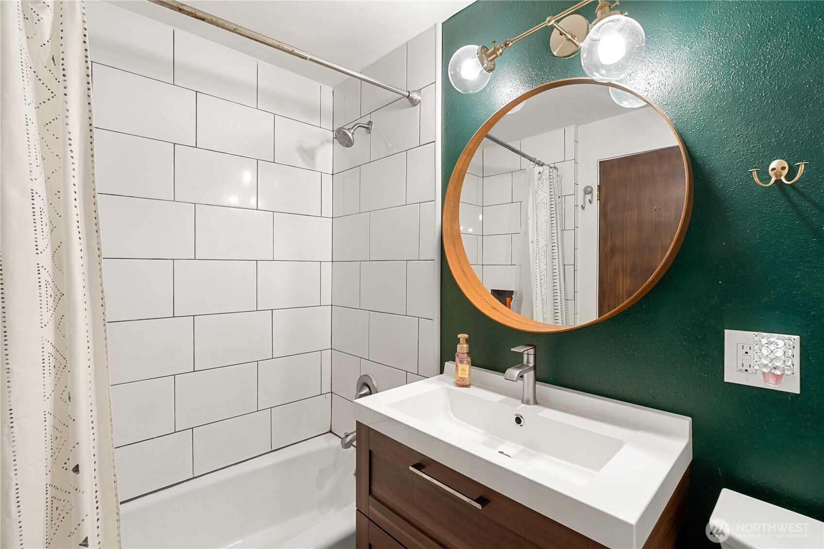 313 Hemlock Park Road Aberdeen, WA 98520 - Photo 15 of 35 Gallery Image 15