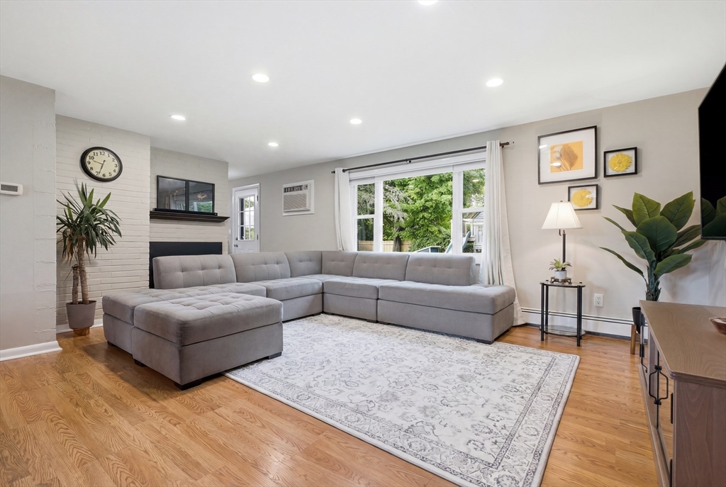 13 Louis Road Framingham, MA 01702 - Photo 10 of 31