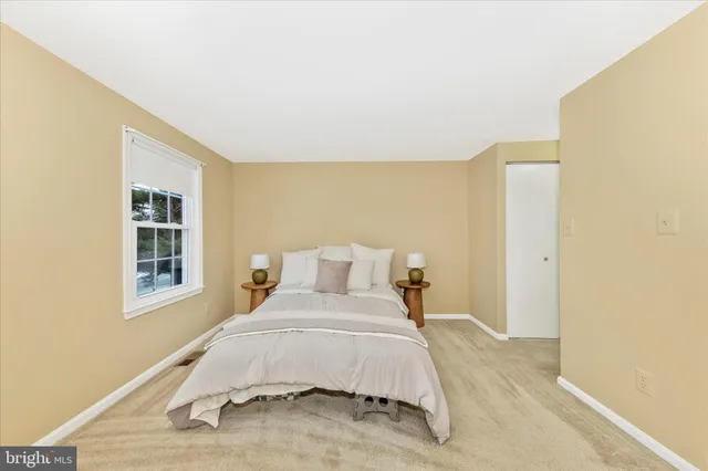 $350,000 | 20559 Strath Haven Drive, Gaithersburg, MD 20886