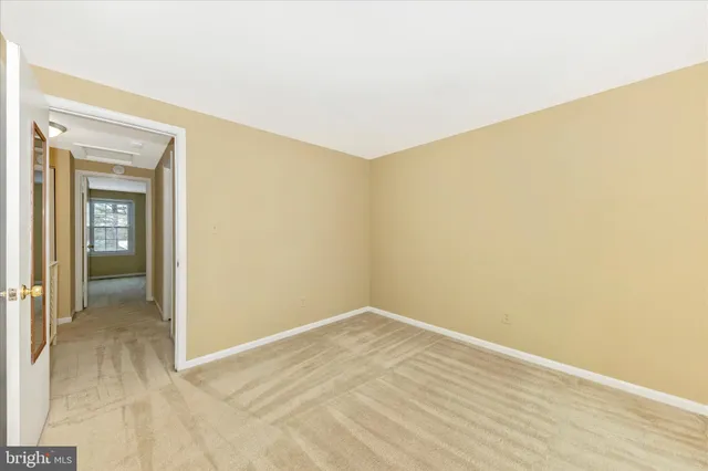 $350,000 | 20559 Strath Haven Drive, Gaithersburg, MD 20886