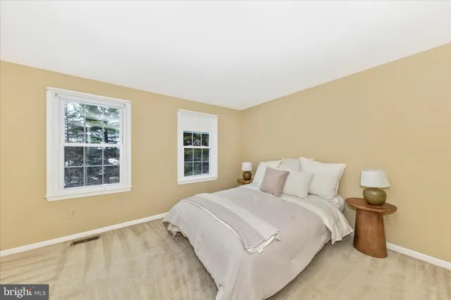 $350,000 | 20559 Strath Haven Drive, Gaithersburg, MD 20886