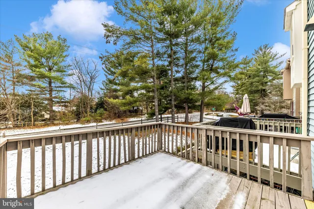 $350,000 | 20559 Strath Haven Drive, Gaithersburg, MD 20886