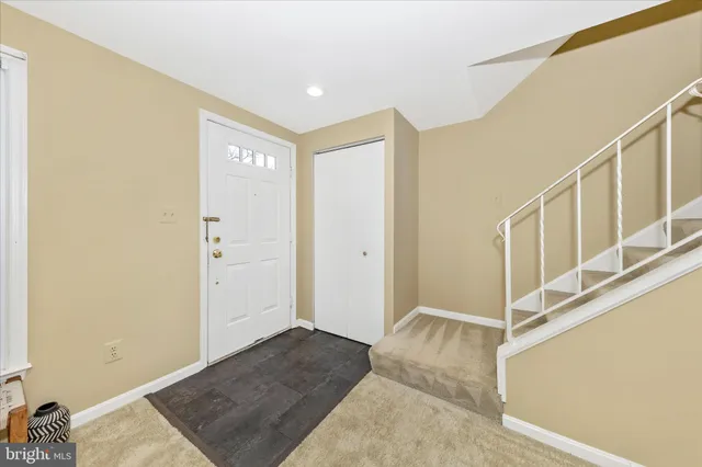 $350,000 | 20559 Strath Haven Drive, Gaithersburg, MD 20886