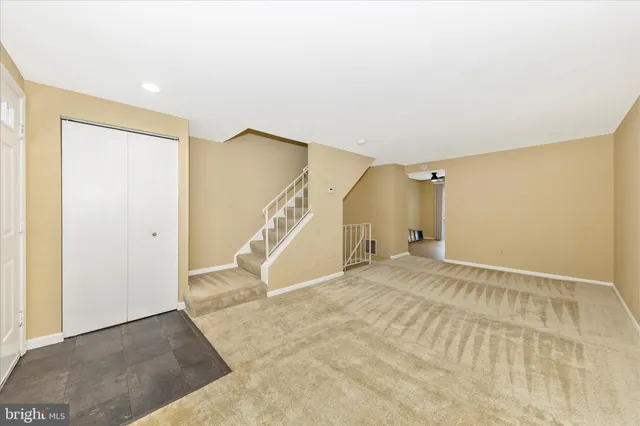 $350,000 | 20559 Strath Haven Drive, Gaithersburg, MD 20886