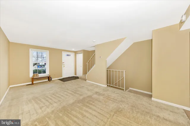 $350,000 | 20559 Strath Haven Drive, Gaithersburg, MD 20886