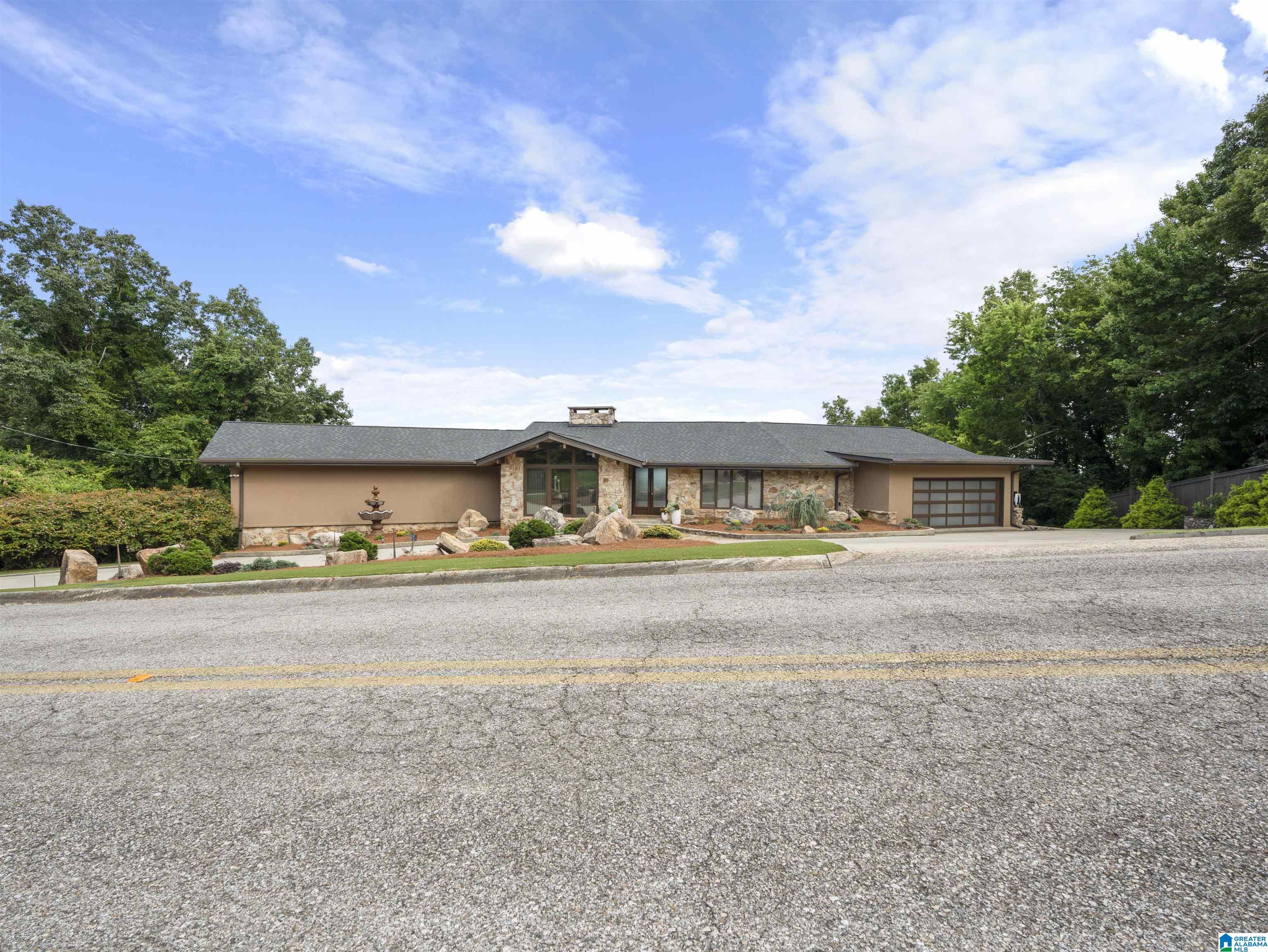 539 Hillyer High Road Anniston, AL 36207 - Photo 1 of 89