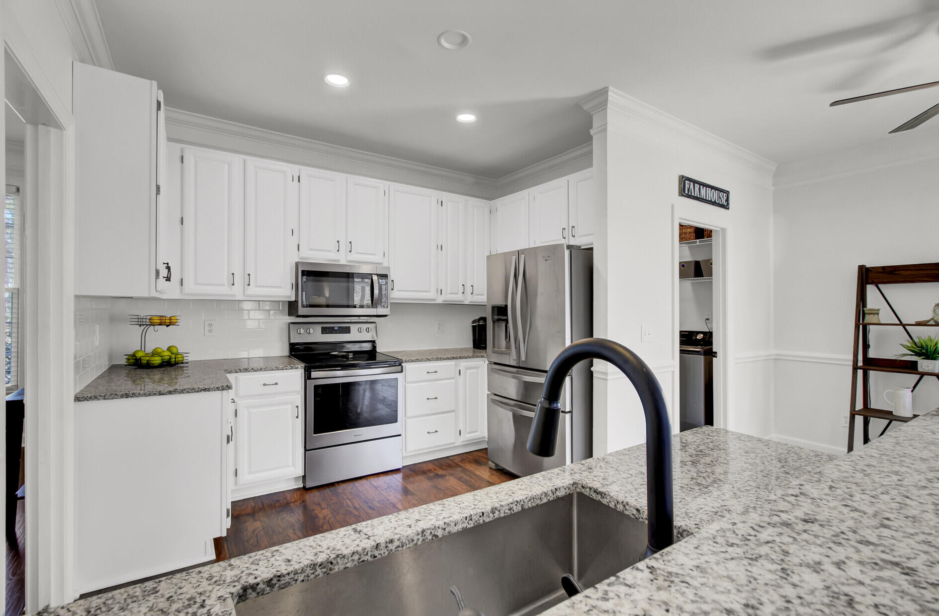 3111 Linksland Road Mount Pleasant, SC 29466 - Photo 12 of 51 Kitchen