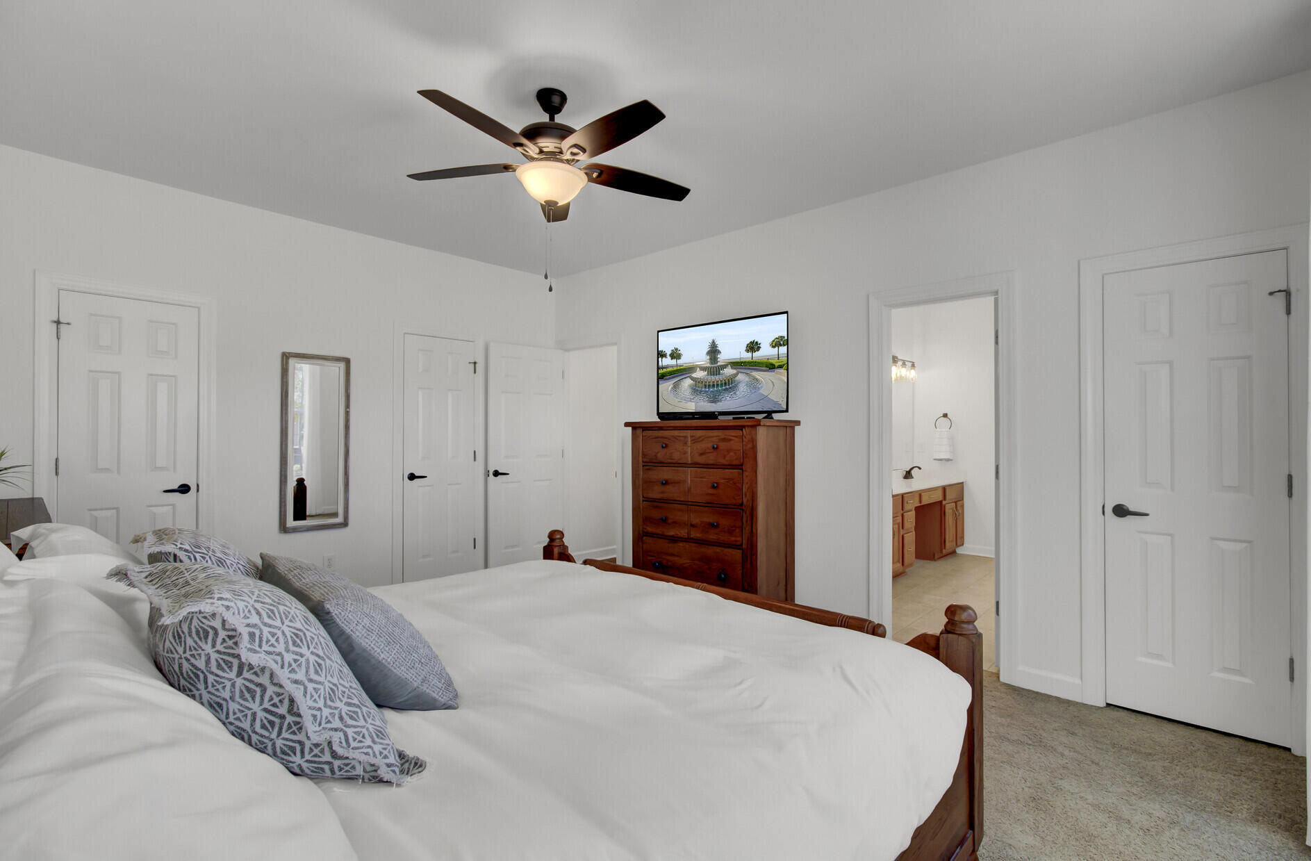 3111 Linksland Road Mount Pleasant, SC 29466 - Photo 18 of 51 Primary Bedroom