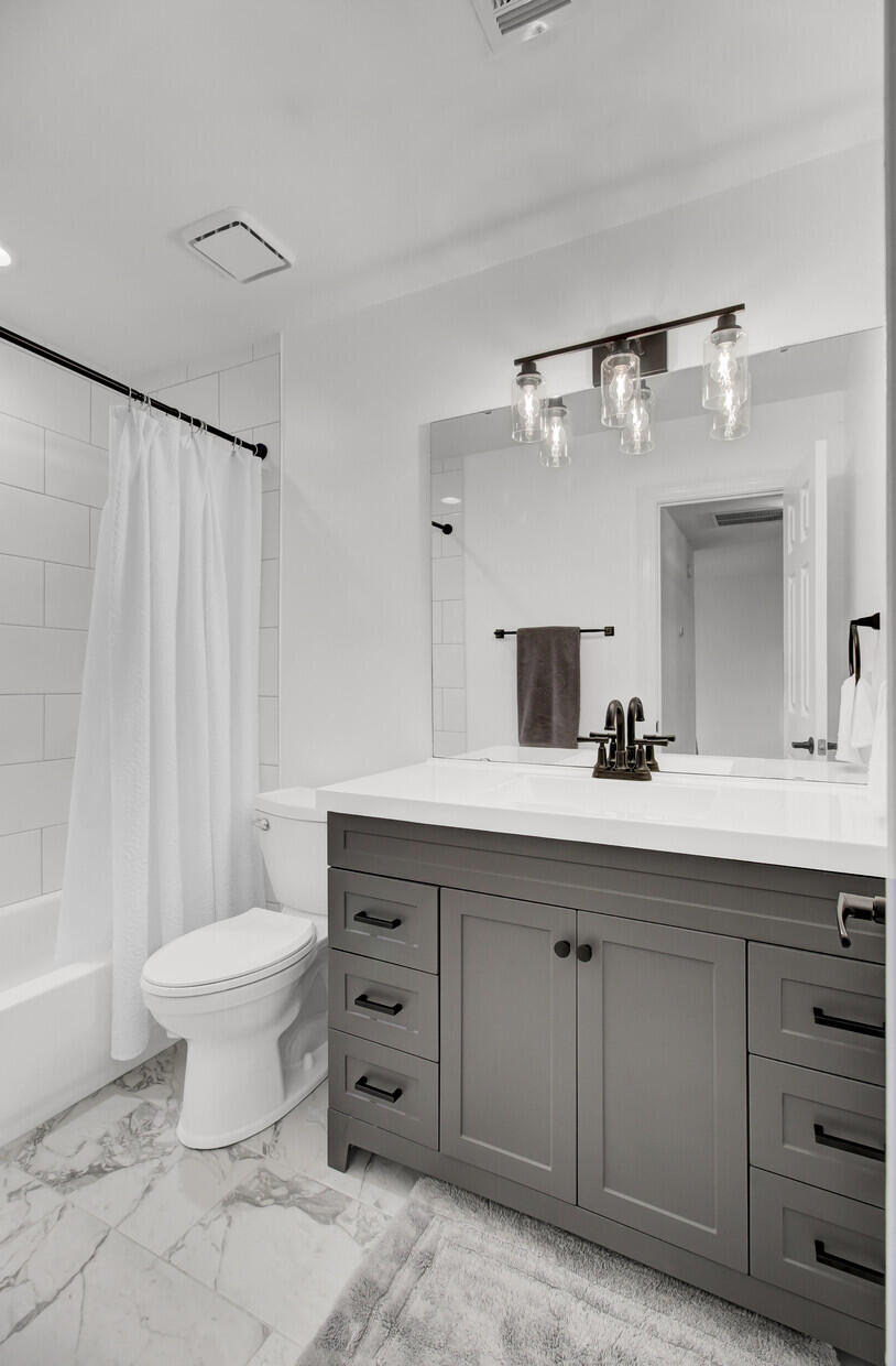 3111 Linksland Road Mount Pleasant, SC 29466 - Photo 30 of 51 Remodeled Upstairs Bathroom