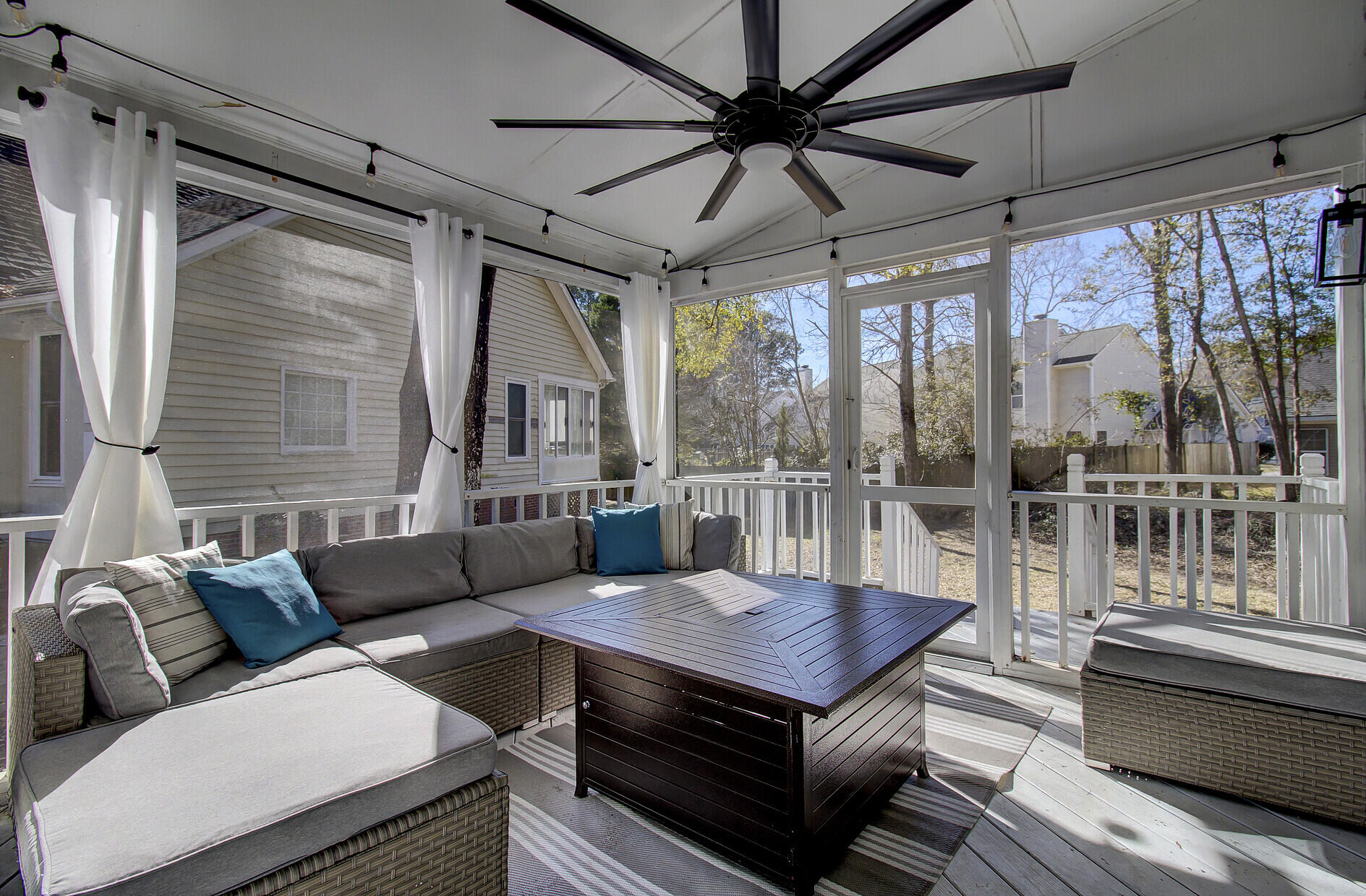 3111 Linksland Road Mount Pleasant, SC 29466 - Photo 4 of 51 Back Screened in Porch