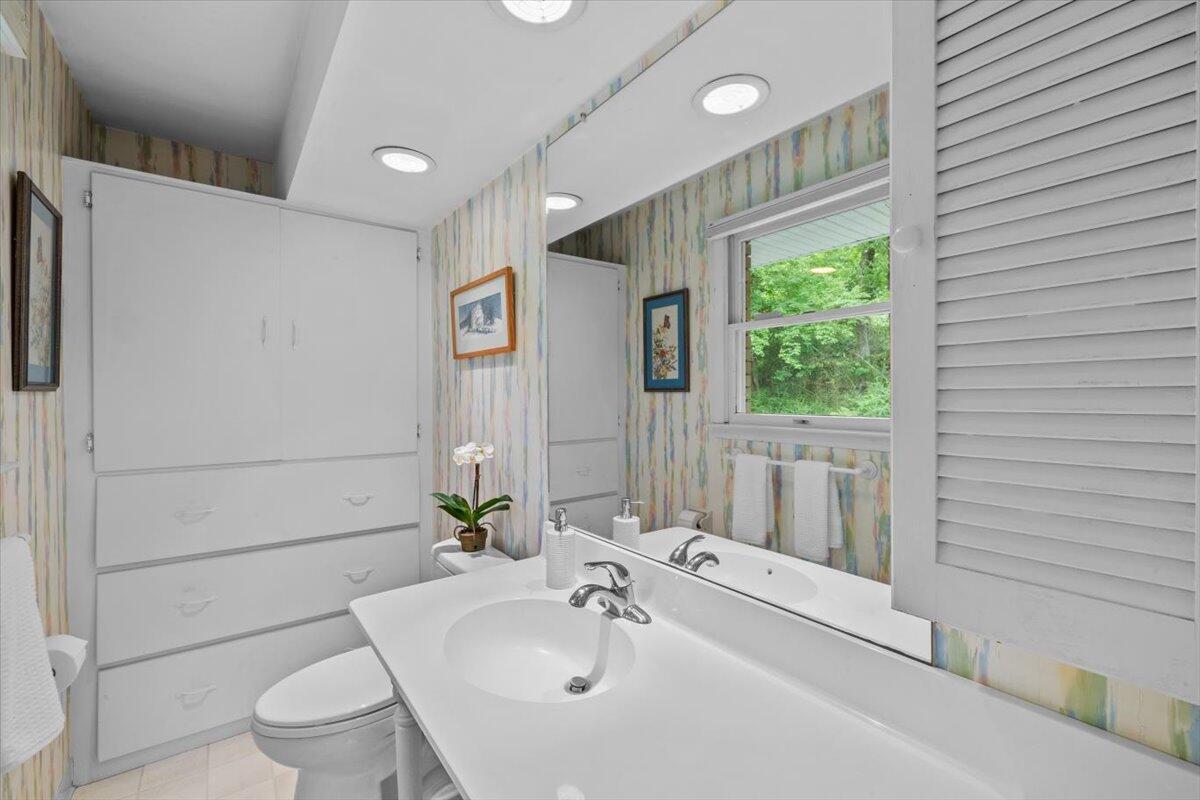 1682 Totts Gap Road Stroudsburg, PA 18360 - Photo 18 of 34 Primary Bathroom