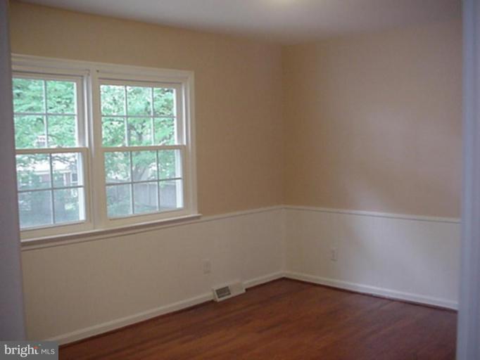 10310 Ridgemoor Drive Silver Spring, MD 20901 - Photo 5 of 6 Family Room