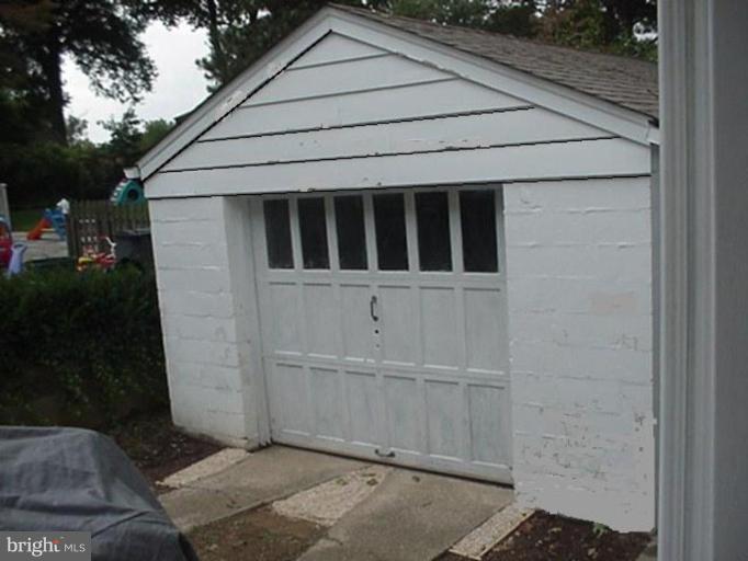 10310 Ridgemoor Drive Silver Spring, MD 20901 - Photo 6 of 6 Garage 1