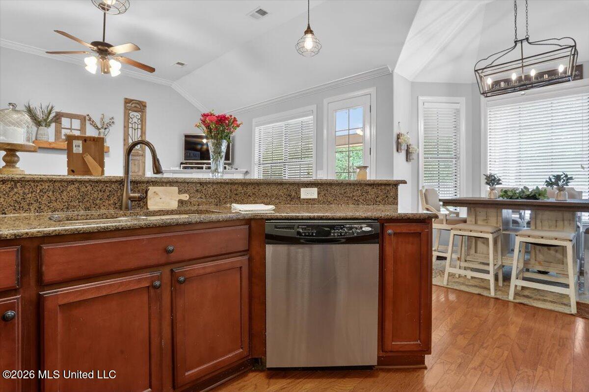 4241 Ridgemont Road Olive Branch, MS 38654 - Photo 12 of 34 12-IMG_5783_4_5_6_7