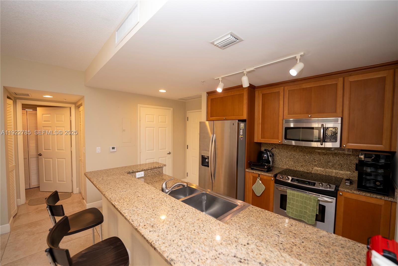 55 Merrick Way, Unit 613 Coral Gables, FL 33134 - Photo 6 of 26