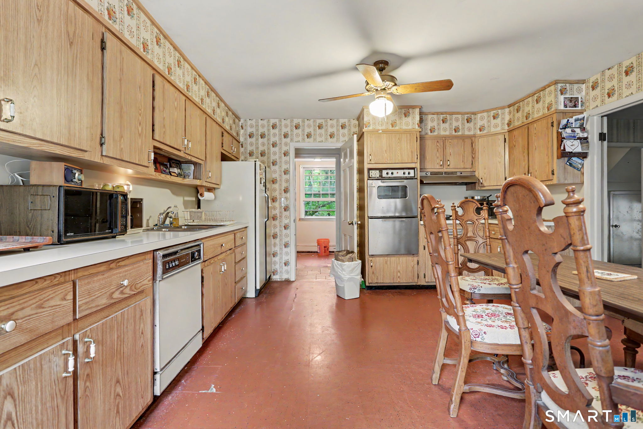 2514 Redding Road Fairfield, CT 06824 - Photo 12 of 33