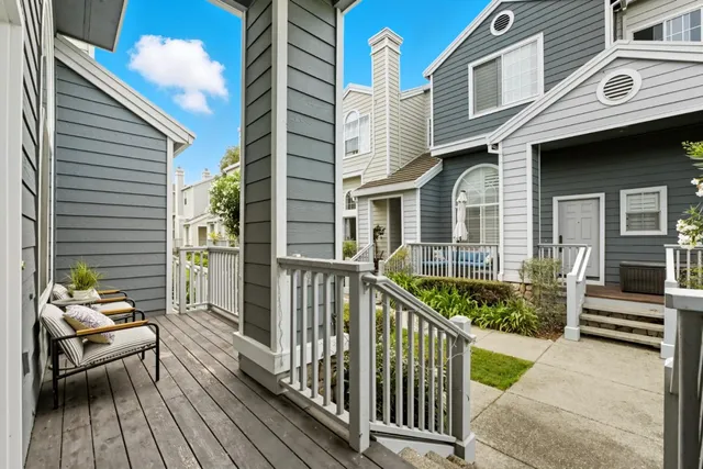 $1,299,000 | 7 Chart Lane, Redwood City, CA 94065