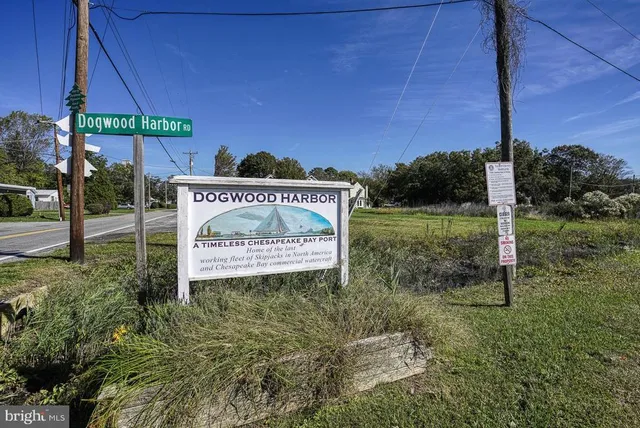 a view of a park that has a sign on it