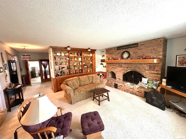 $217,900 | 1 Estate Drive, Centralia, IL 62801