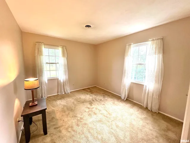 $217,900 | 1 Estate Drive, Centralia, IL 62801