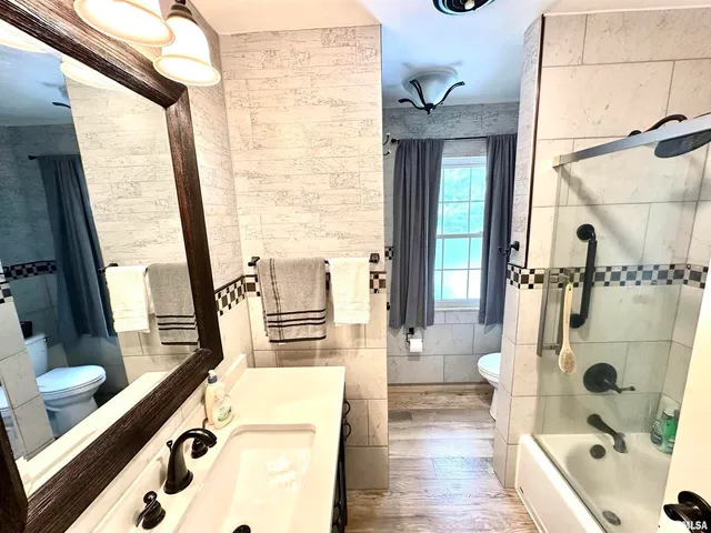 $217,900 | 1 Estate Drive, Centralia, IL 62801