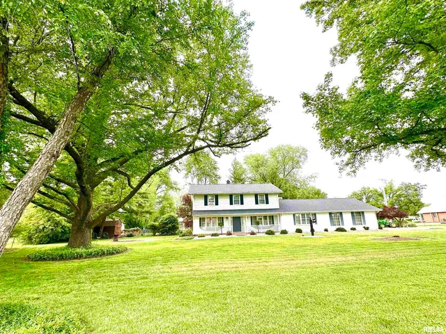 $217,900 | 1 Estate Drive, Centralia, IL 62801