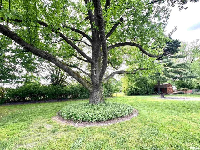 $217,900 | 1 Estate Drive, Centralia, IL 62801