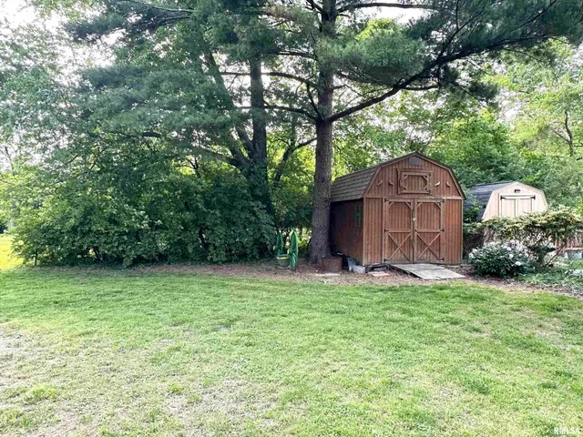 $217,900 | 1 Estate Drive, Centralia, IL 62801