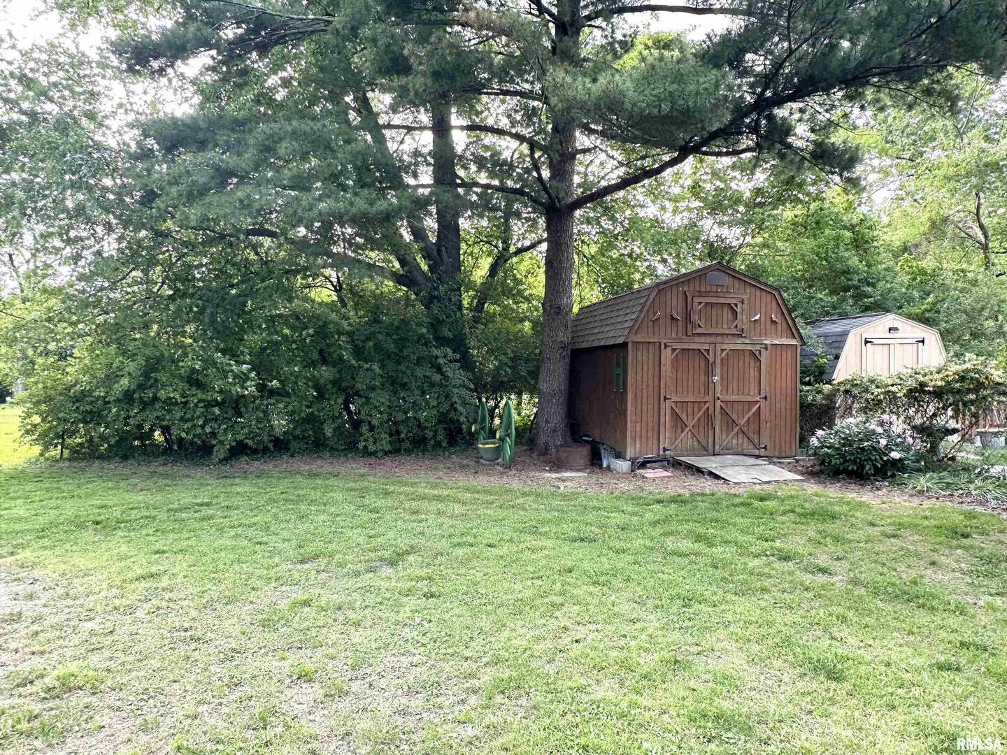 1 Estate Drive Centralia, IL 62801 - Photo 29 of 31