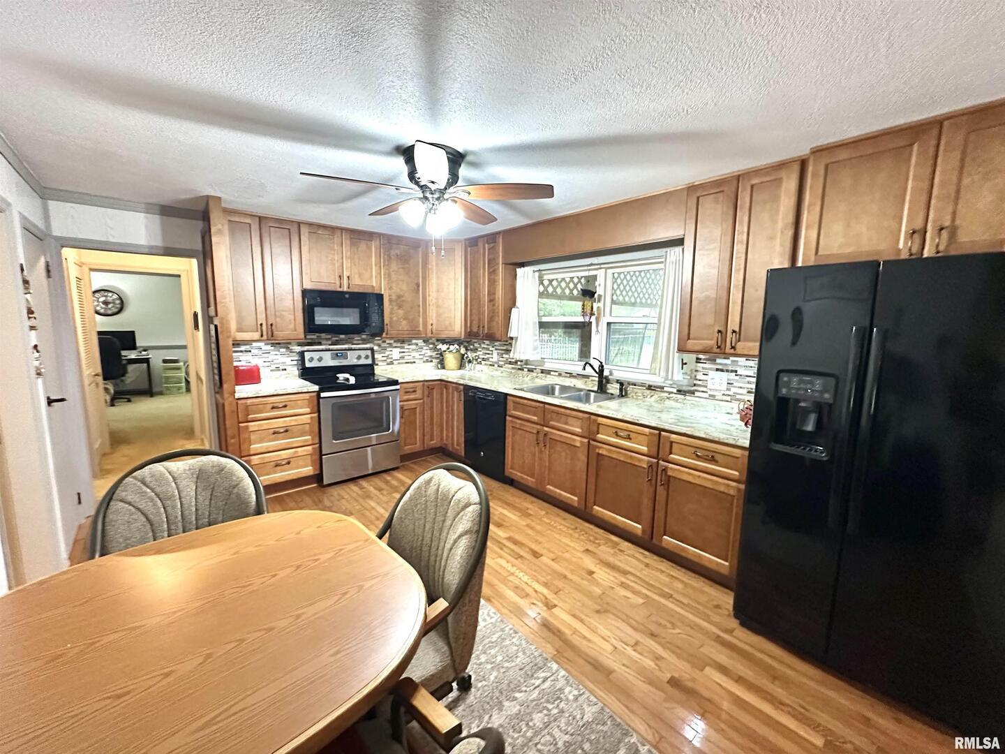 1 Estate Drive Centralia, IL 62801 - Photo 9 of 31