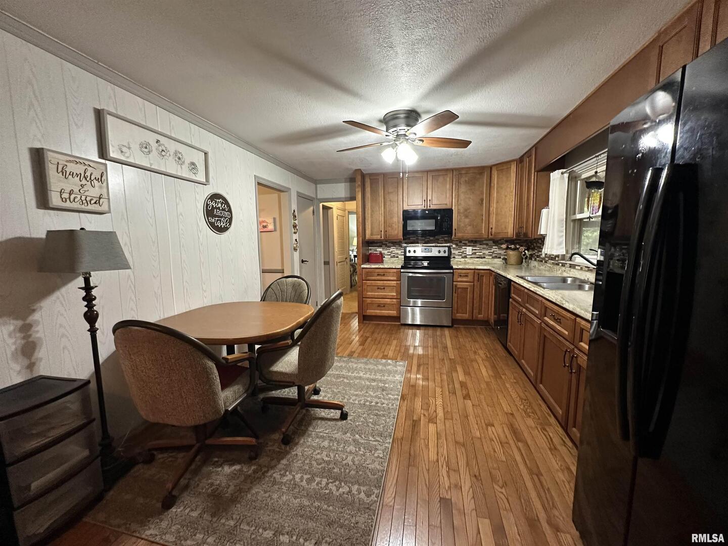 1 Estate Drive Centralia, IL 62801 - Photo 10 of 31