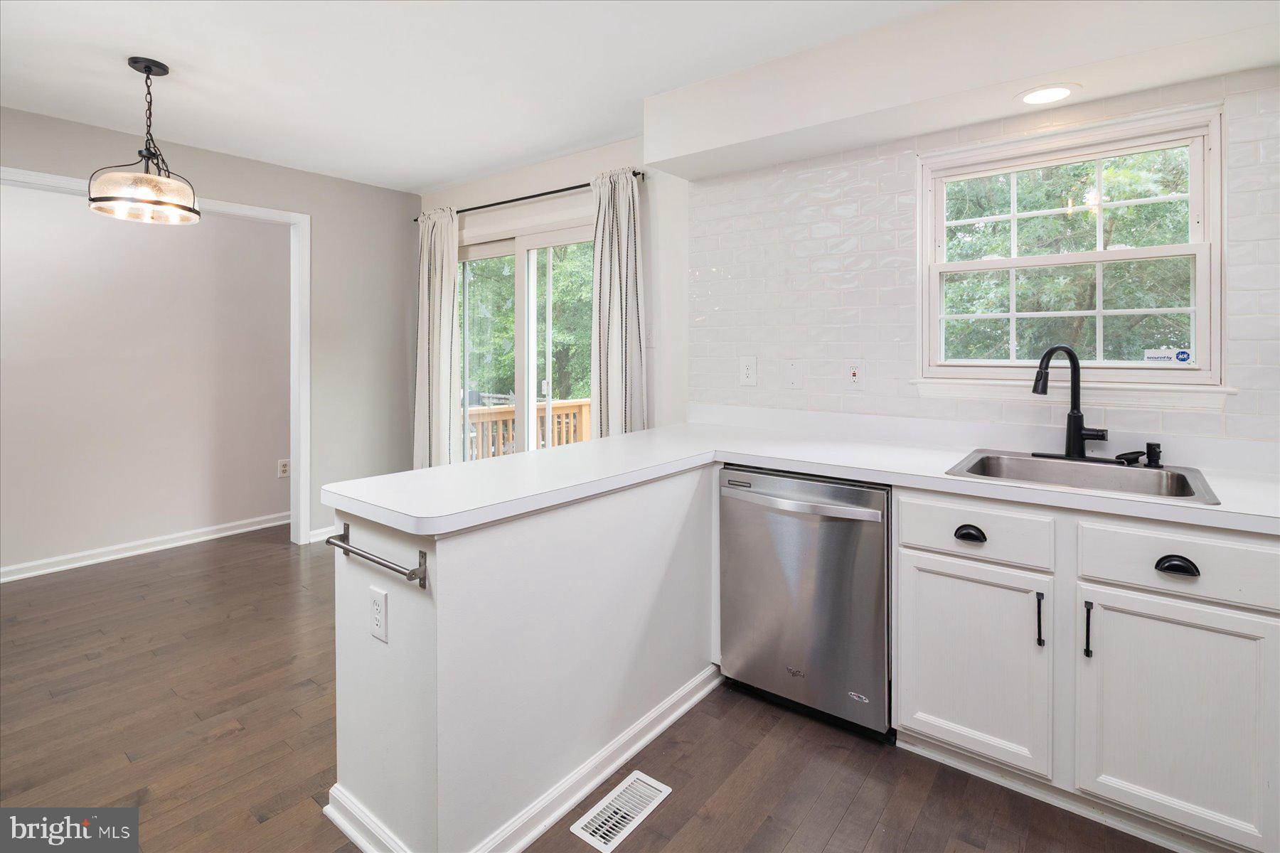 2441 Winding Ridge Road Odenton, MD 21113 - Photo 18 of 37 Kitchen