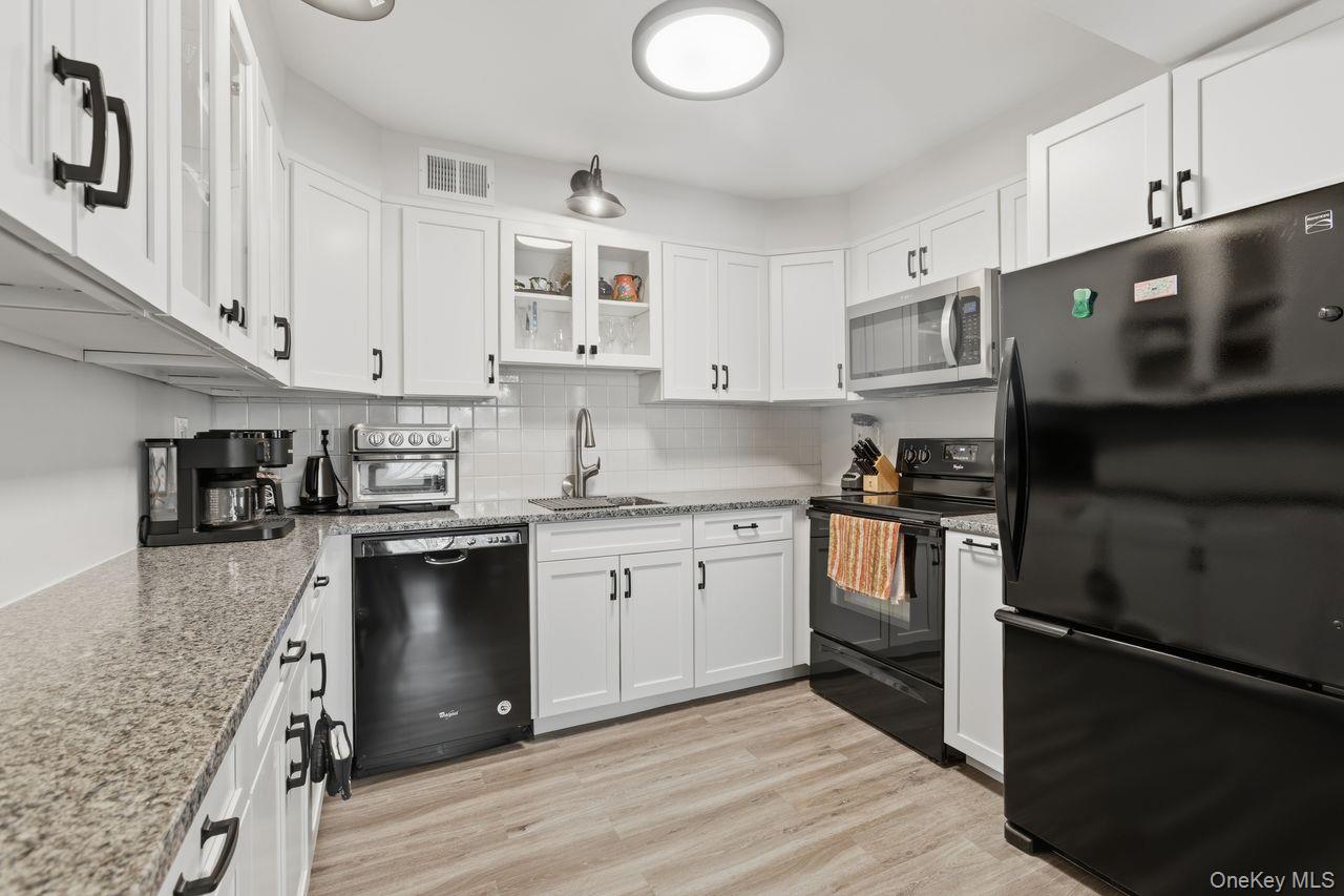119 Village Road, Unit H Yorktown Heights, NY 10598 - Photo 8 of 32