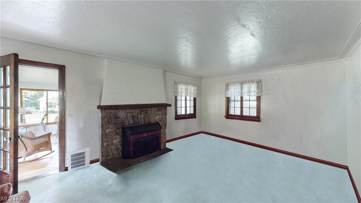 15799 Hemlock Road Chagrin Falls, OH 44022 - Photo 4 of 25 Gallery Image 4