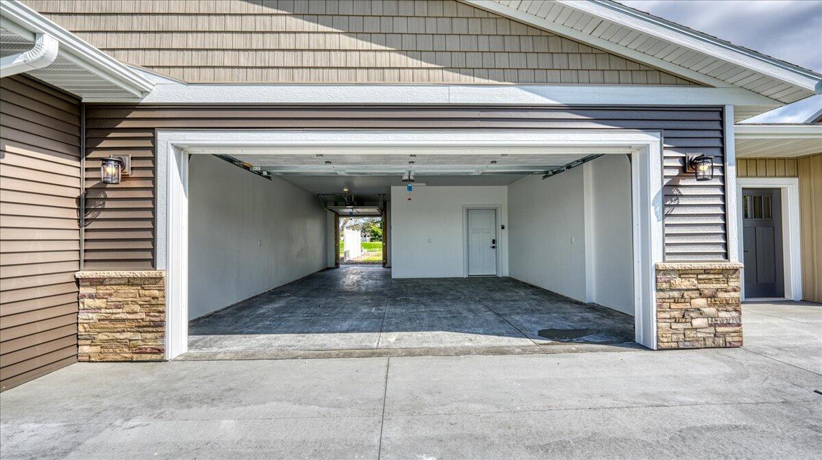 W7676 Castle Mound Road Holmen, WI 54636 - Photo 32 of 35 Exterior Example