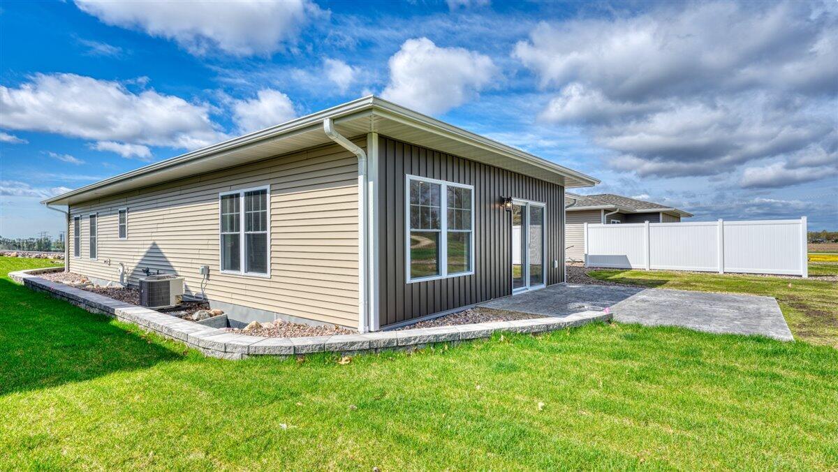 W7676 Castle Mound Road Holmen, WI 54636 - Photo 35 of 35 Back Patio Example