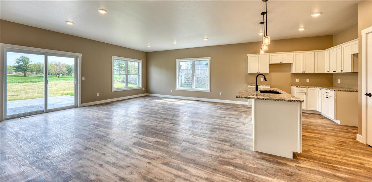 W7676 Castle Mound Road Holmen, WI 54636 - Photo 5 of 35 Great Rm Example