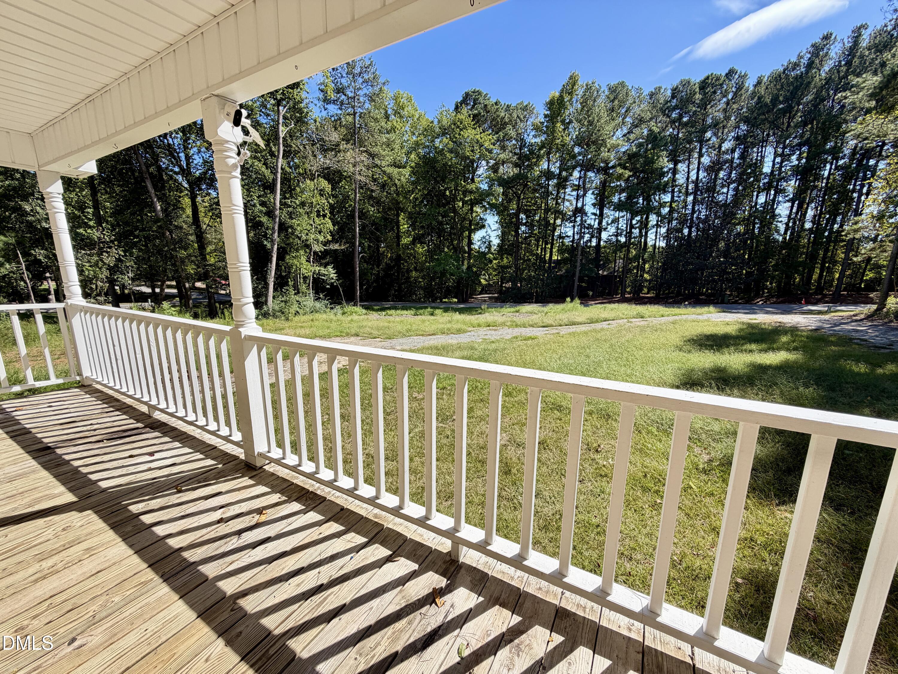 115 Violet Lane Coats, NC 27521 - Photo 4 of 22 IMG_6208