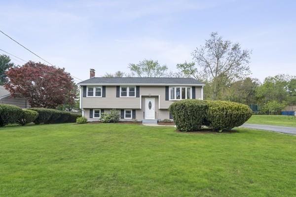 107 Corbett Road Stoughton, MA 02072 - Photo 4 of 31 Gallery Image 4