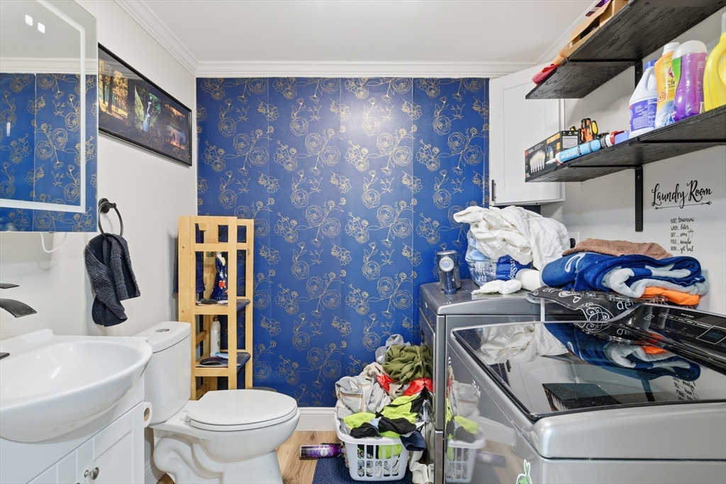 238 East Main Street Chicopee, MA 01020 - Photo 18 of 37