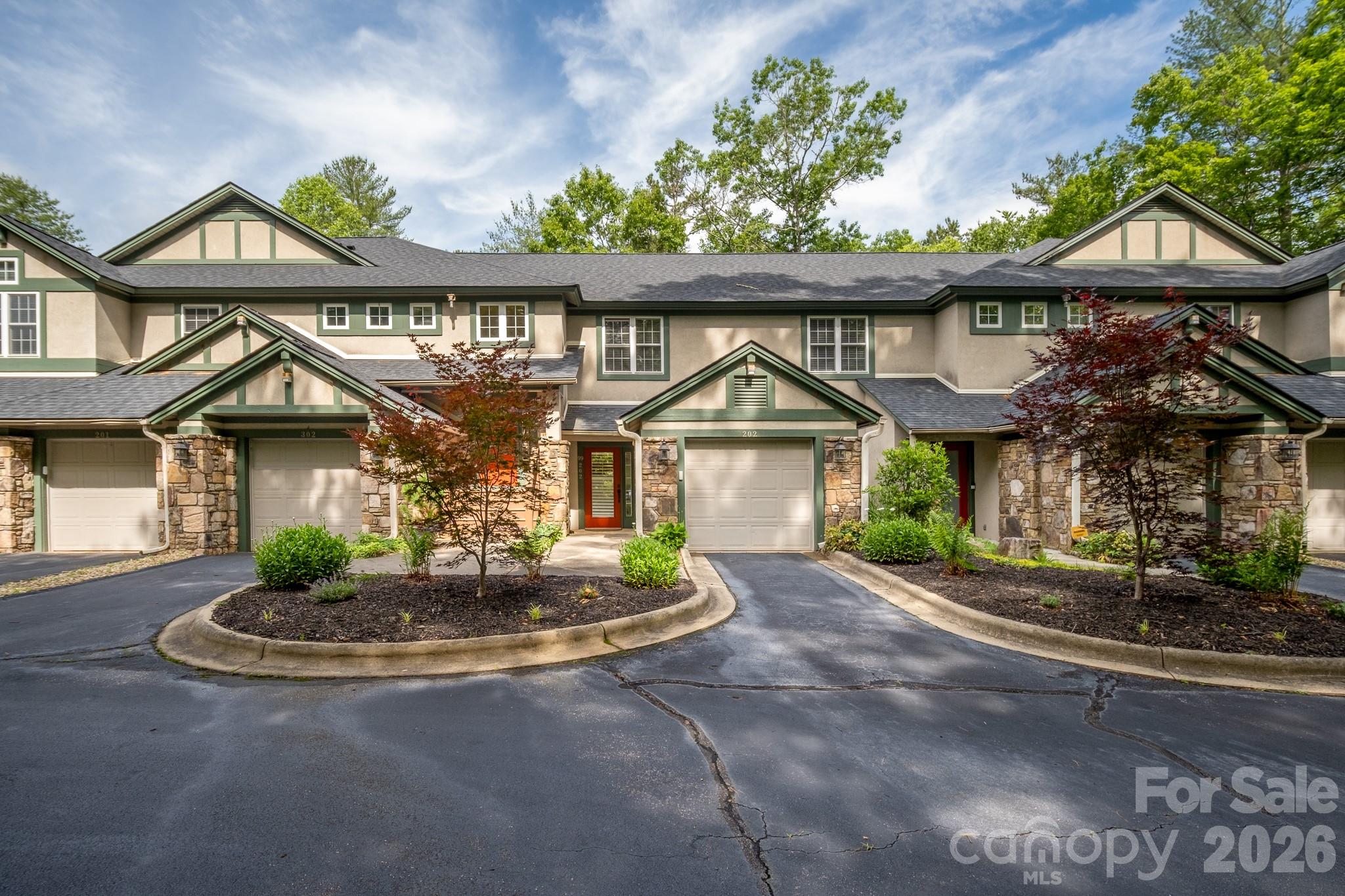 99 Ridgetop Circle, Unit 202 Brevard, NC 28712 - Photo 4 of 48